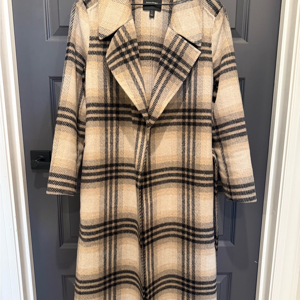 Banana Republic Plaid Trench Coat in Tan and Black